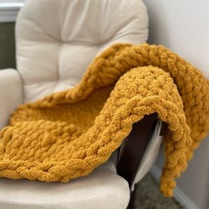 Chunky knit baby blanket